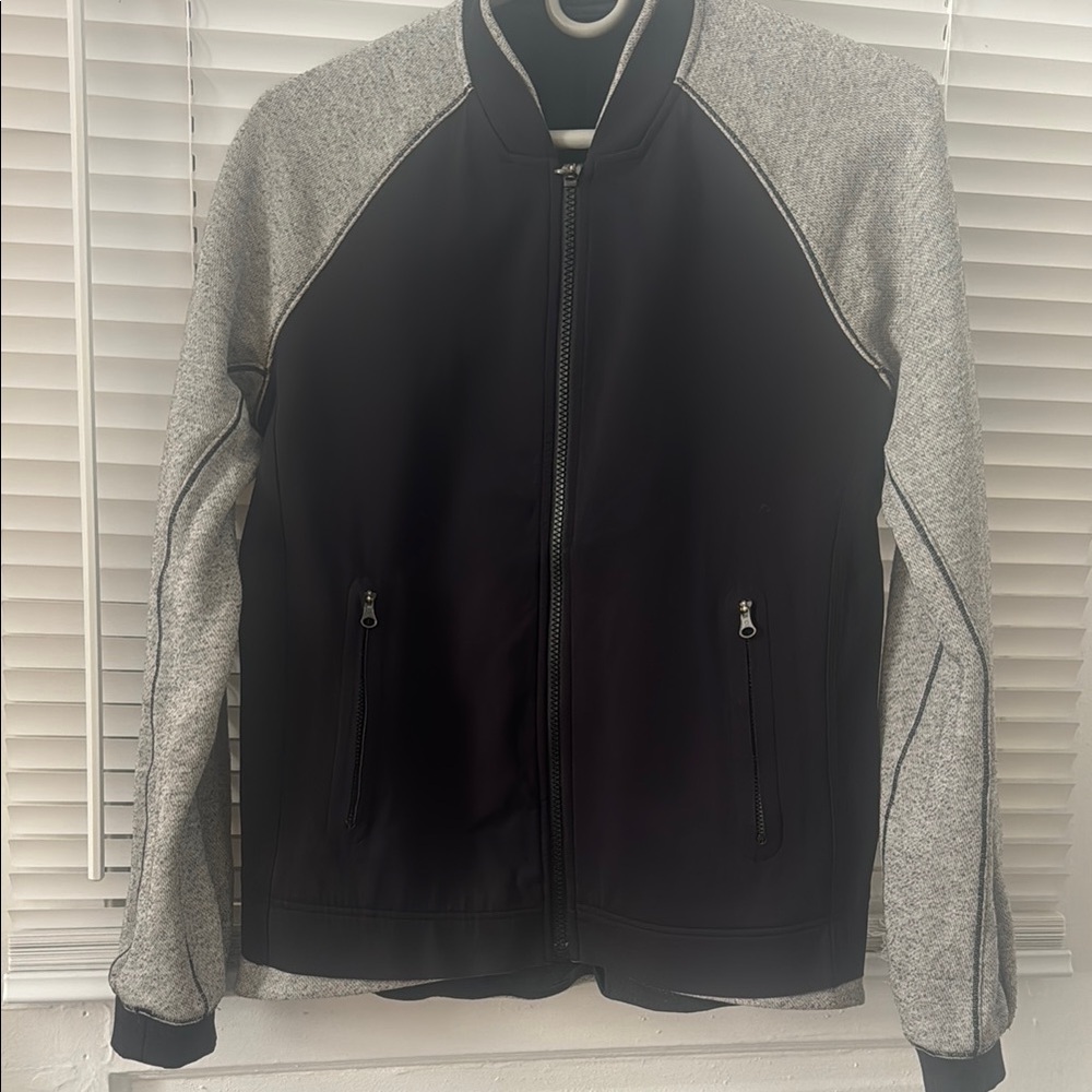 Lululemon Black and Gray Men's Jacket